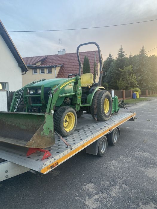 Traktor sadowniczy ogrodniczy John Deere 2520 HST tur ladowacz