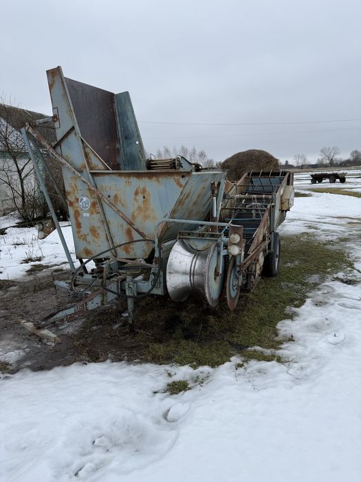 Картопляний комбайн картоплезбиральний комбайн картоплеуборочний Бойко