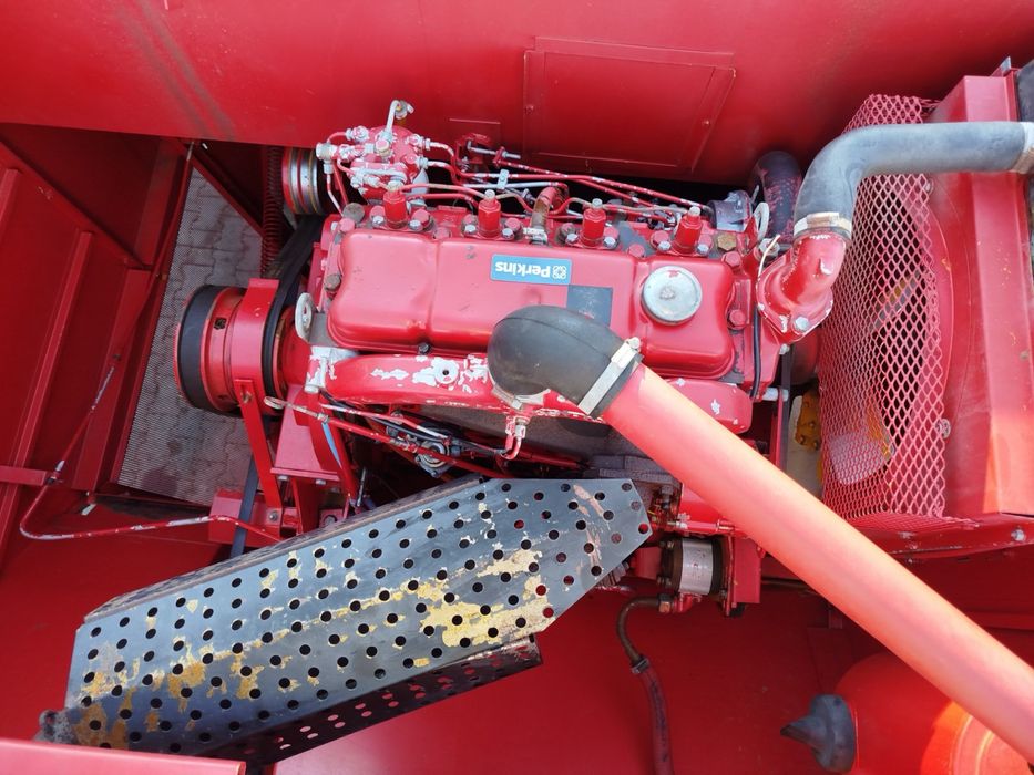 Комбайн Массей Фергюсон 20. Massey Ferguson 20