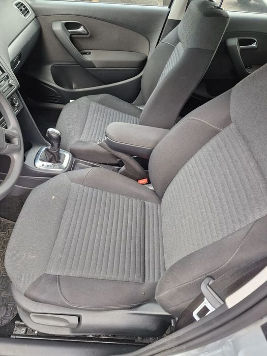 Komplet foteli vw polo 6R  6C