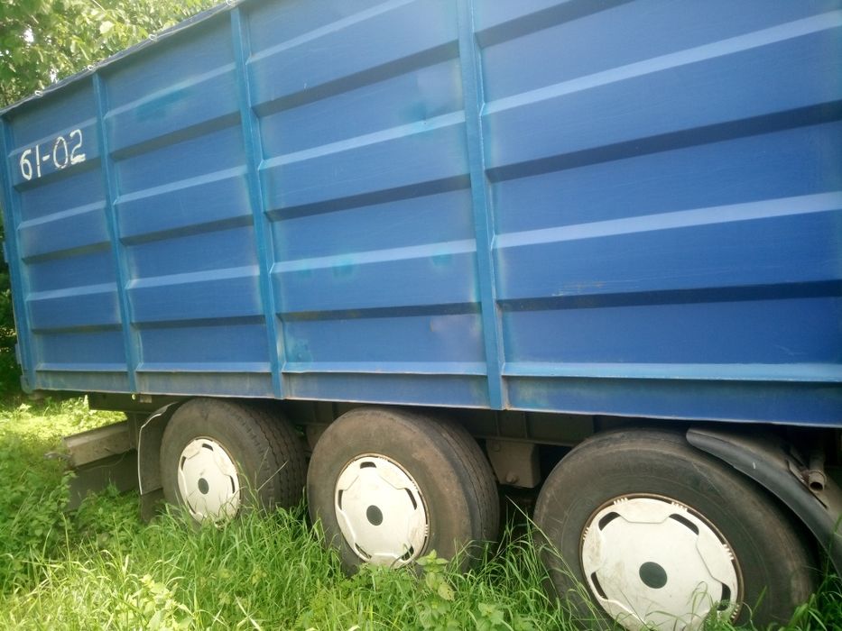 Полуприцеп контейнеровіз