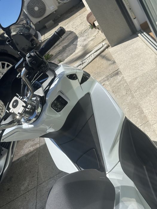 Honda PCX 125 — 2017 — APENAS 15.900 KM!