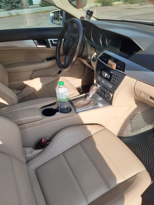 Мерседес С-250 W204.