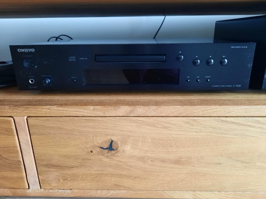 CD ONKYO  C-7030