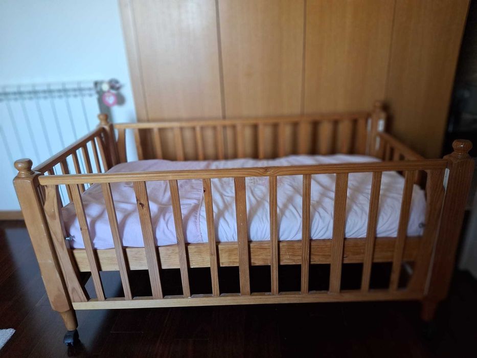 Cama de grades para crianca