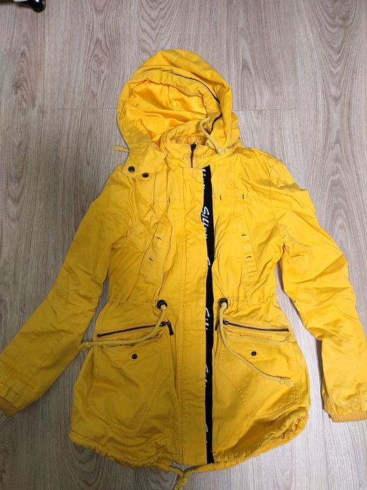 Жіноча осінньо-весняна курточка