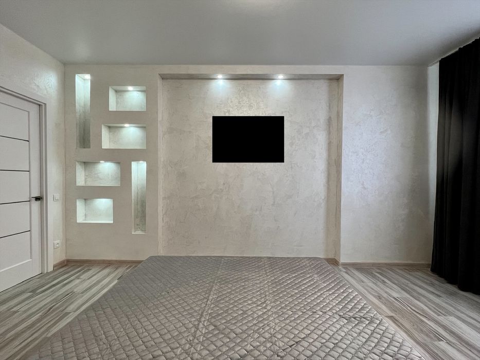 Світло парк, 2 пов, м. Видубичі 10 хв пішки, 1кімнатна