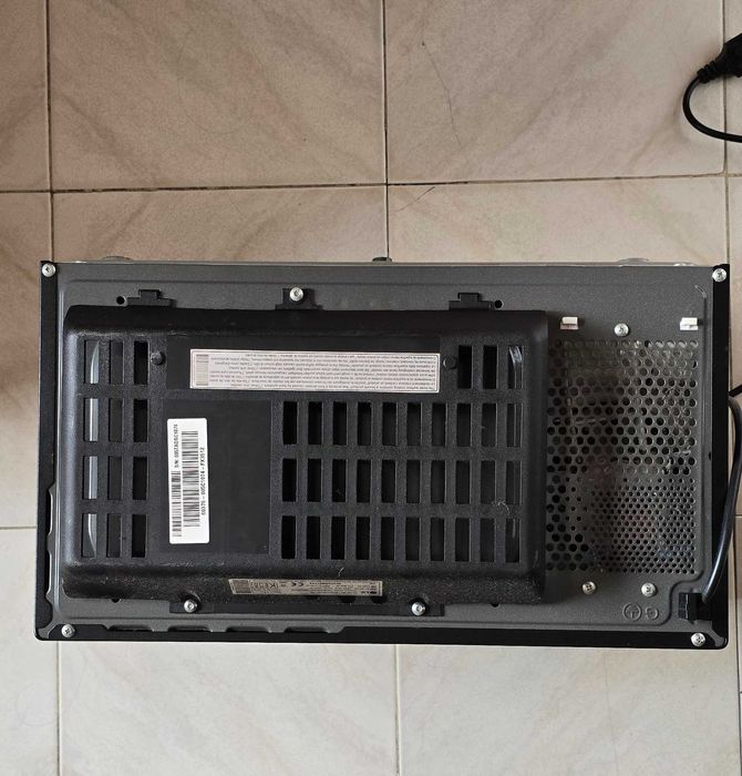 forno microondas LG avariado