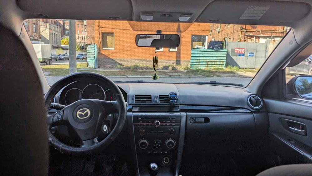 Продам Mazda 3 hatchback 2005 рік