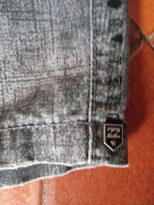 2 Calções (shorts) G1 Billabong Wild 32