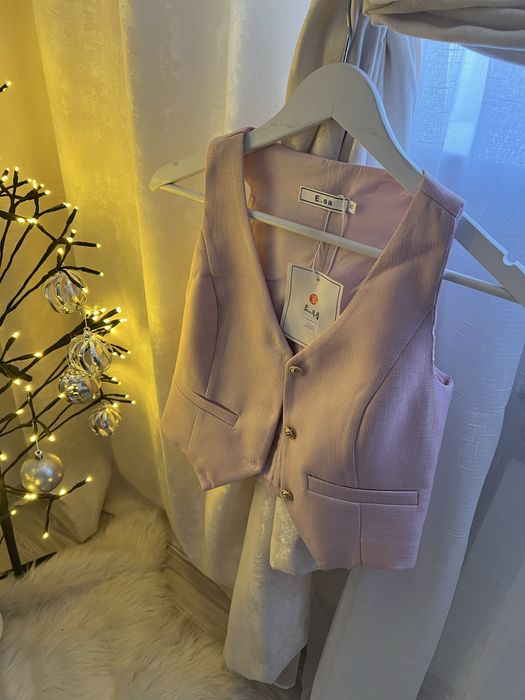 Костюм жіночий жилетка та спідниця