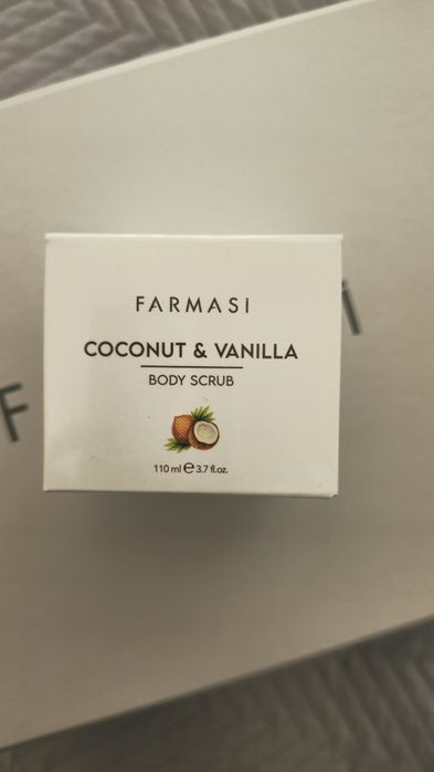 Coconut&Vanilla Peeling do ciała 110 ml Farmasi