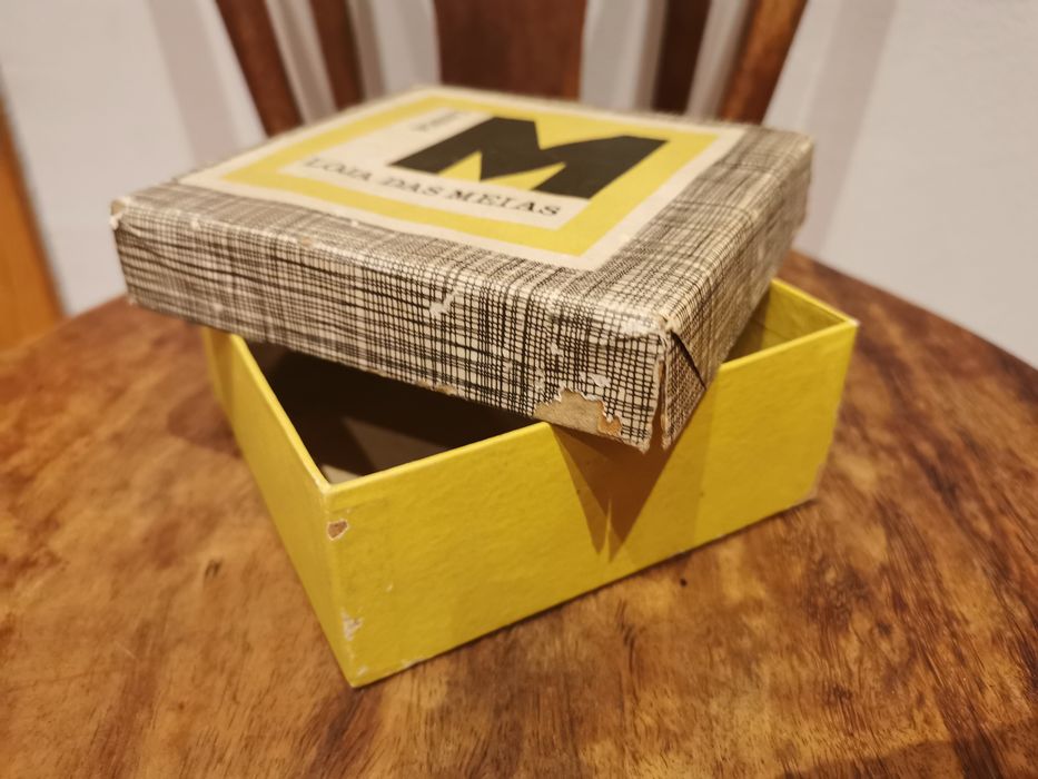 Caixa de época | Loja das Meias