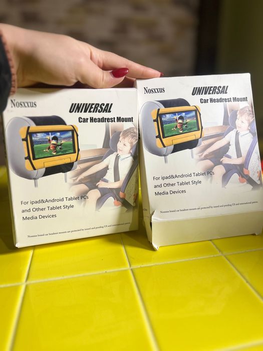 Універсальний автомобільний тримач TFY на підголівник для планшетів