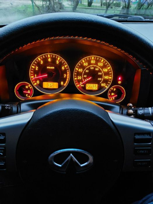 Infinity fx 35 2006г