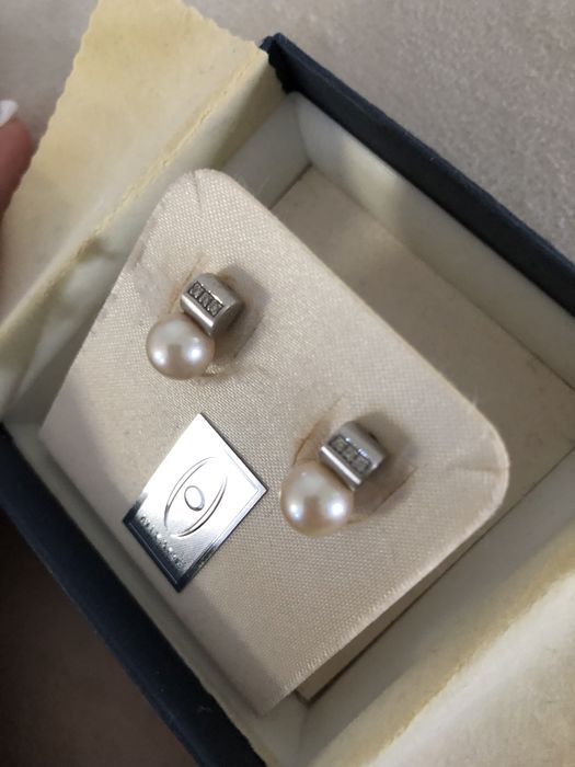 kolczyki z perłami słodkowodnymi z białego złota