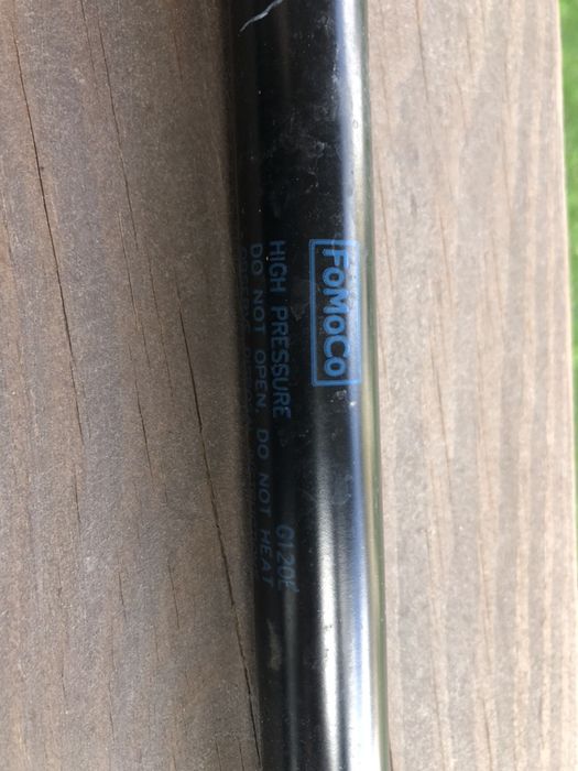 Амортизатори багажника Форд Фієста / Фиеста Ford Firsta