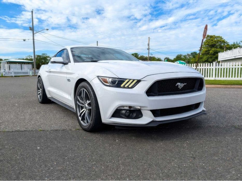 Ford Mustang Gt Premium      2015