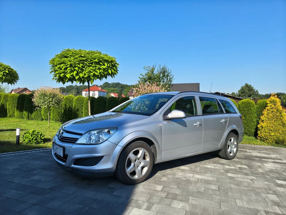 Opel Astra Opel Astra H z silnikiem 1.7 CDTI, rok produkcji 2010