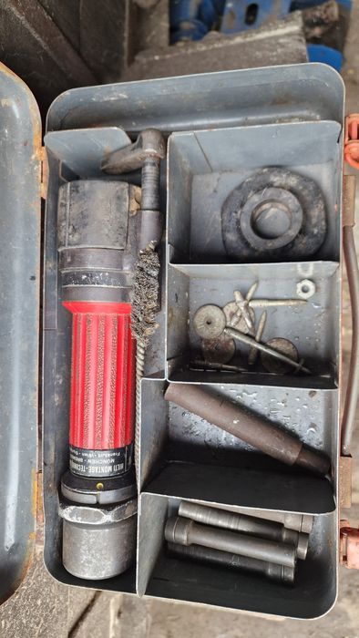 Osadzak gwoździarka hilti.