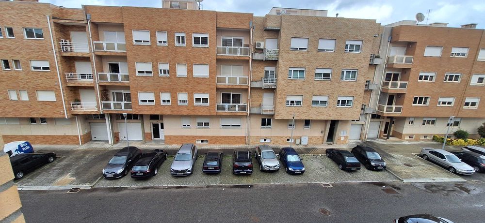 Apartamento T1+1 em Alfena