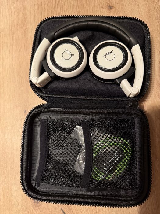 Fones AKG A460 Brancos