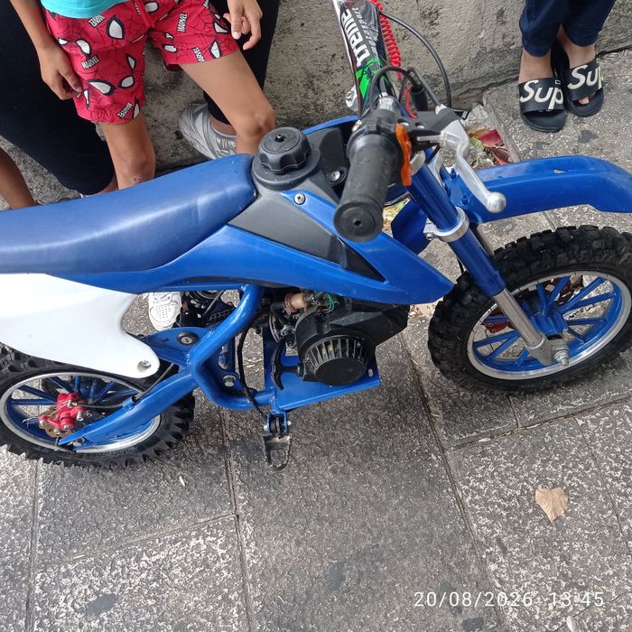 Vendo moto a gasolina como nova