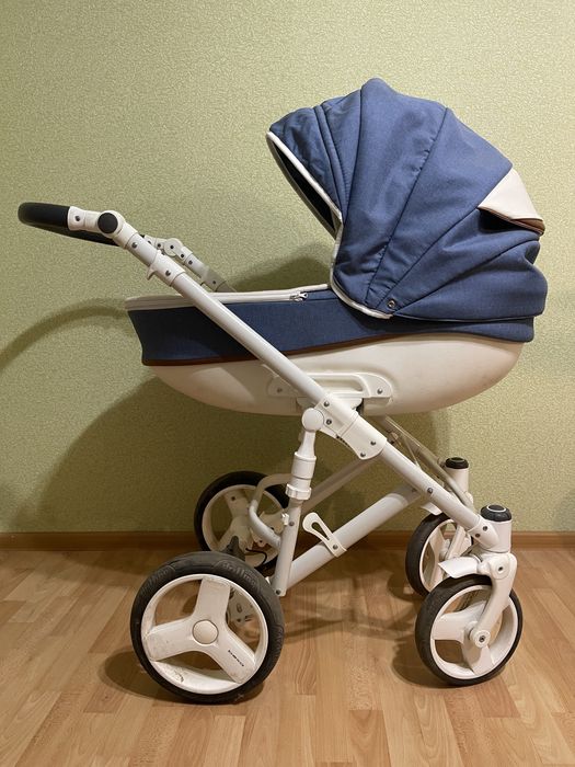 Дитяча коляска Bexa Ideal 2 in 1