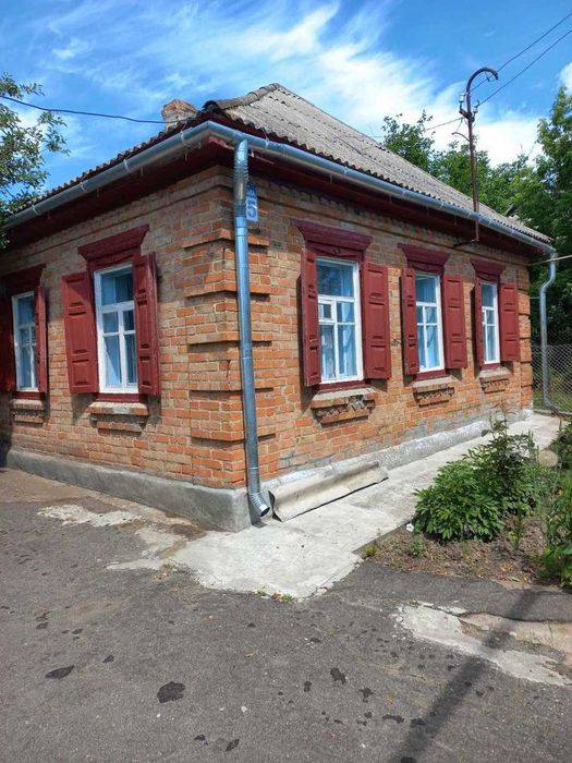 Продаж будинку в селі Червона Кам'янка Кіровоградської області.