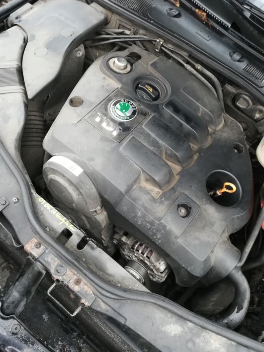 Skoda superb 1. 9 AWX cała na części kod 9910