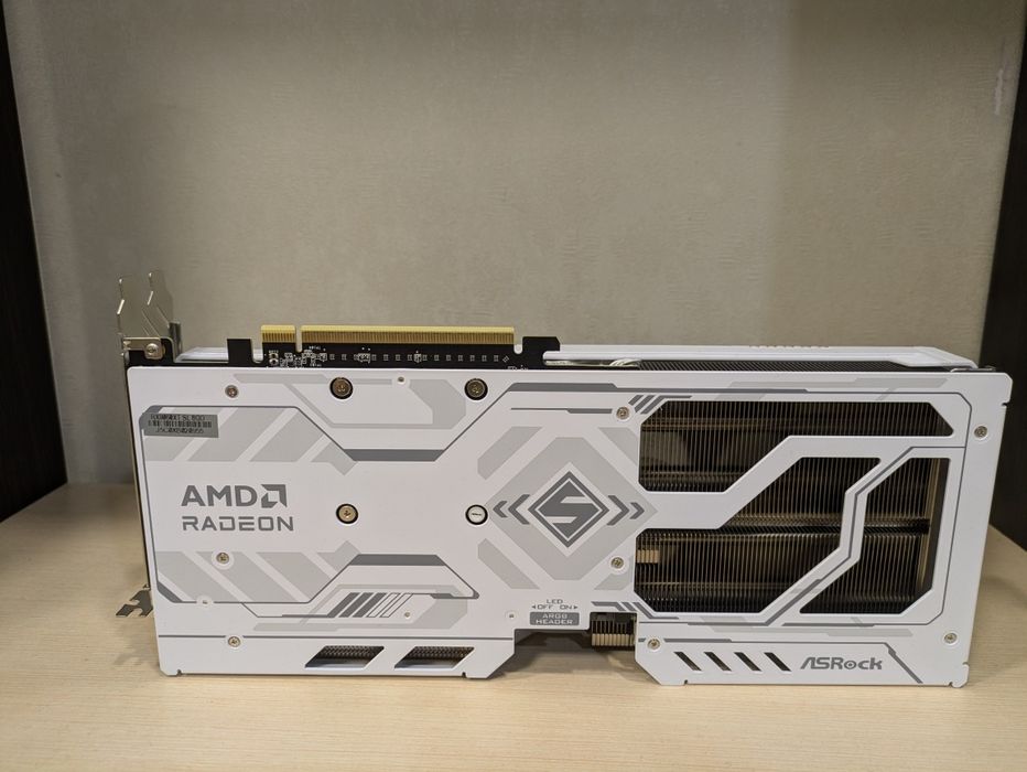 ASRock Rx 9060 XT 8gb Steel legend