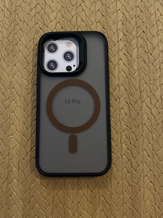 Etui na telefon iPhone 14 Pro/ MagSafe/ szkło gratis- nowe