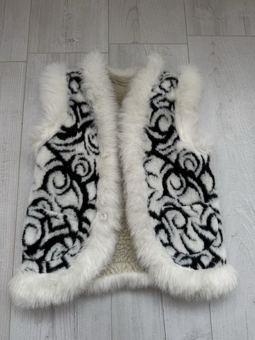 Карпатська безрукавка жилет хутро