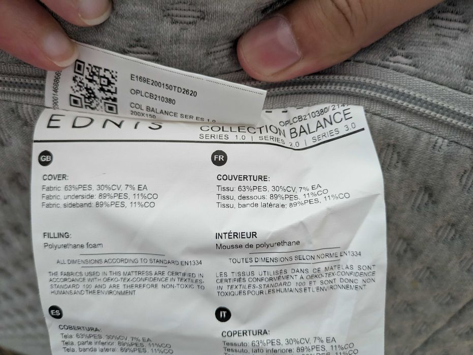 Cama de casal com estrado + colchão Ednis