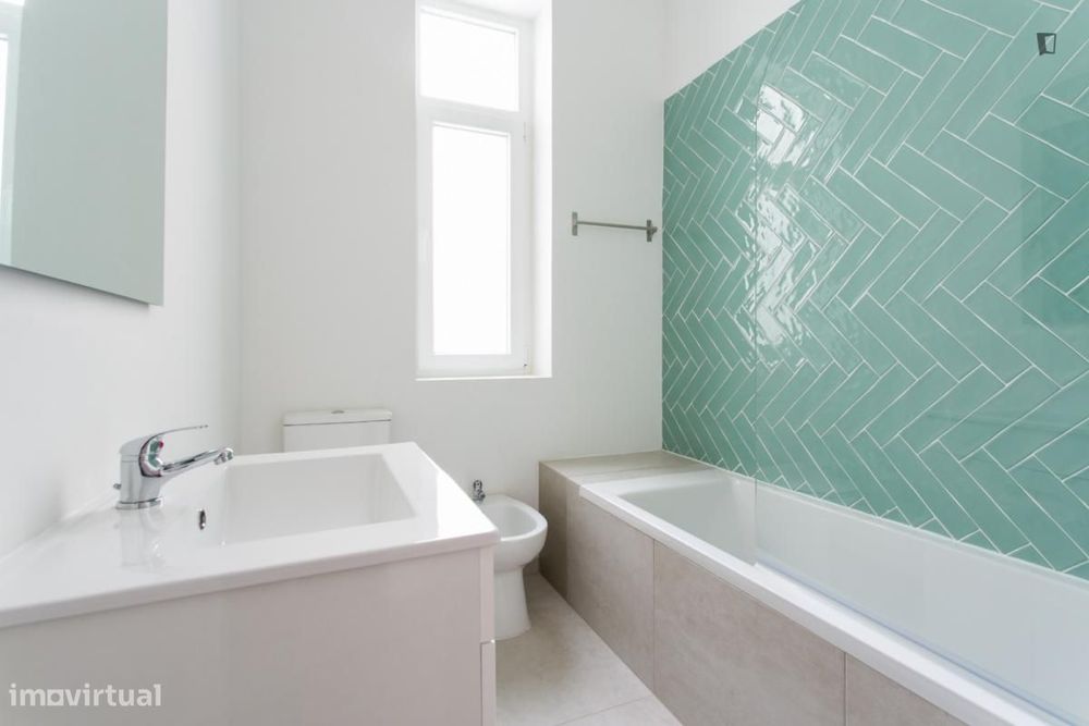 Quarto - localizado em Anjos Lisbon