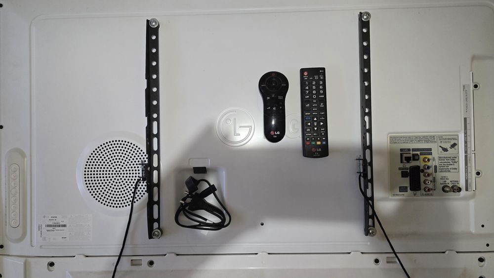 Продам телевизор смарт LG 47,в идеальном состоянии,