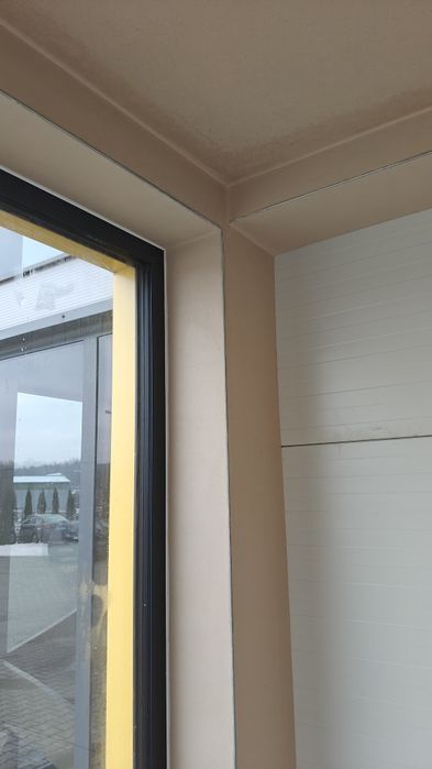 Tynki maszynowe gipsowe i  cementowo wapienne.