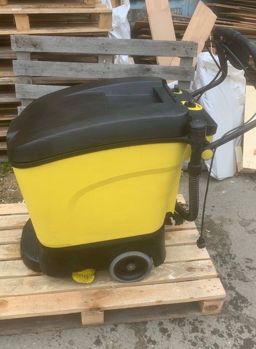 Кабельна підлогомиюча машина Karcher bd40/25 Б/У
