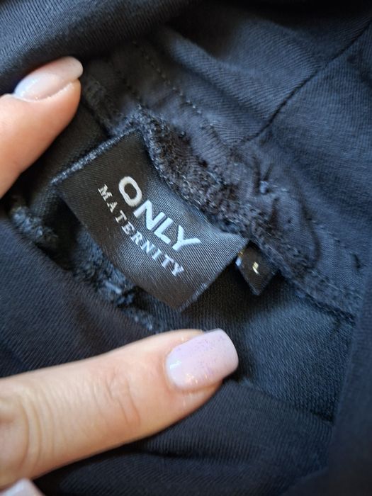 Czarne dżinsy ciążowe