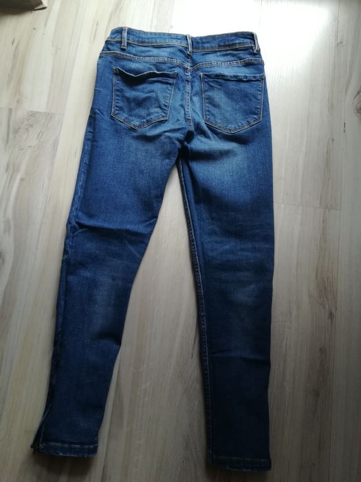 Spodnie jeansy cropp 36