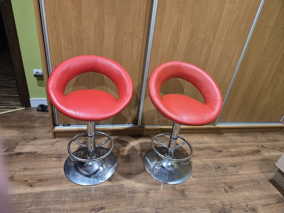 Sprzedam dwa krzesła