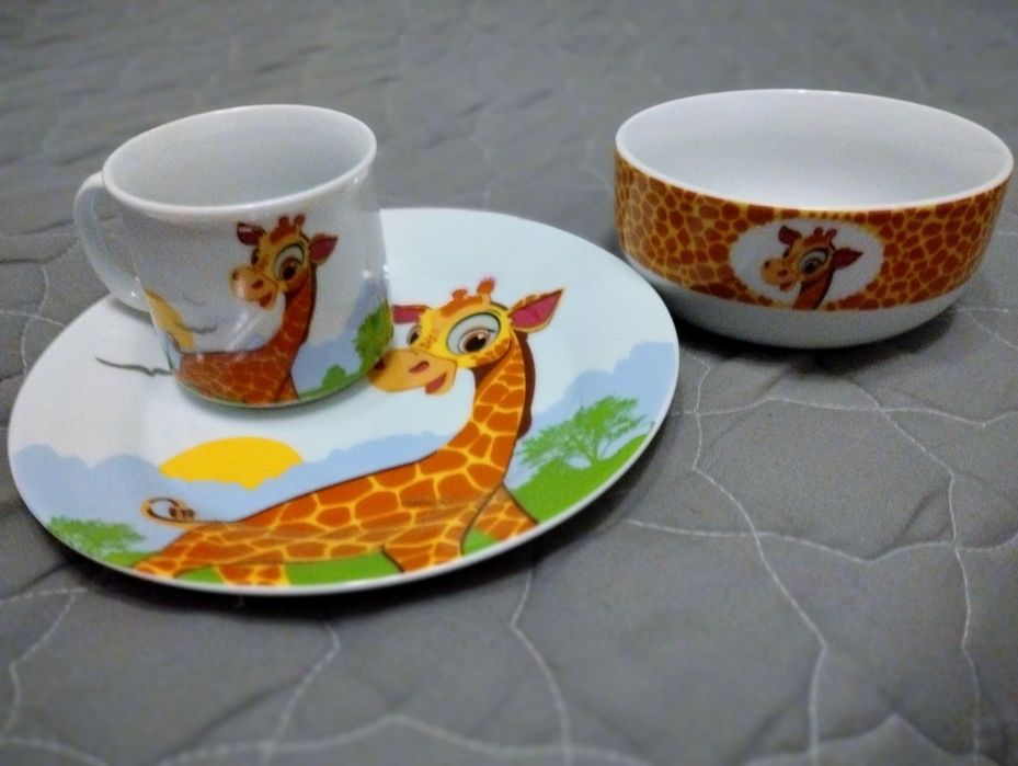 Дитячий.   посуд