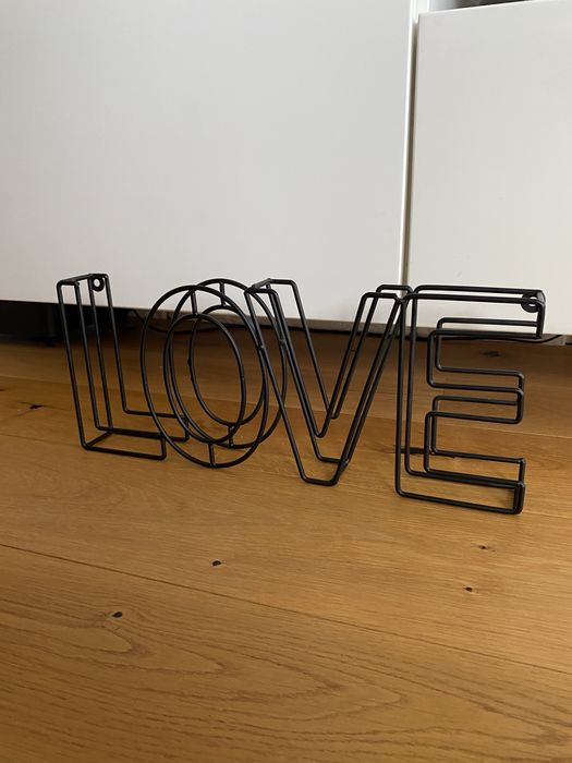 Dwa dekoracyjne napisy na ścianę lub do postawienia