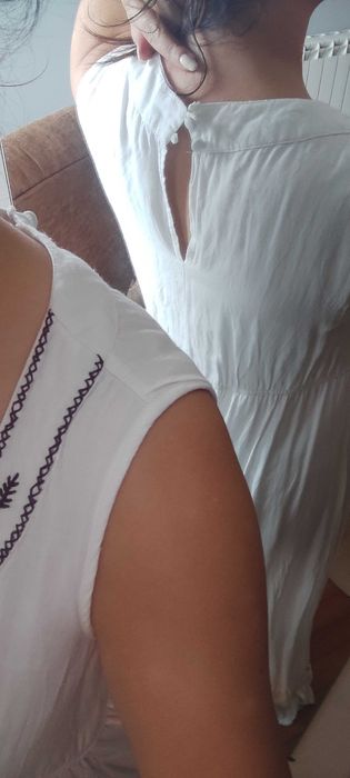 Vestido branco comprido com bordados