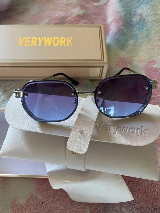 Окуляри жіночі сонцезахисні