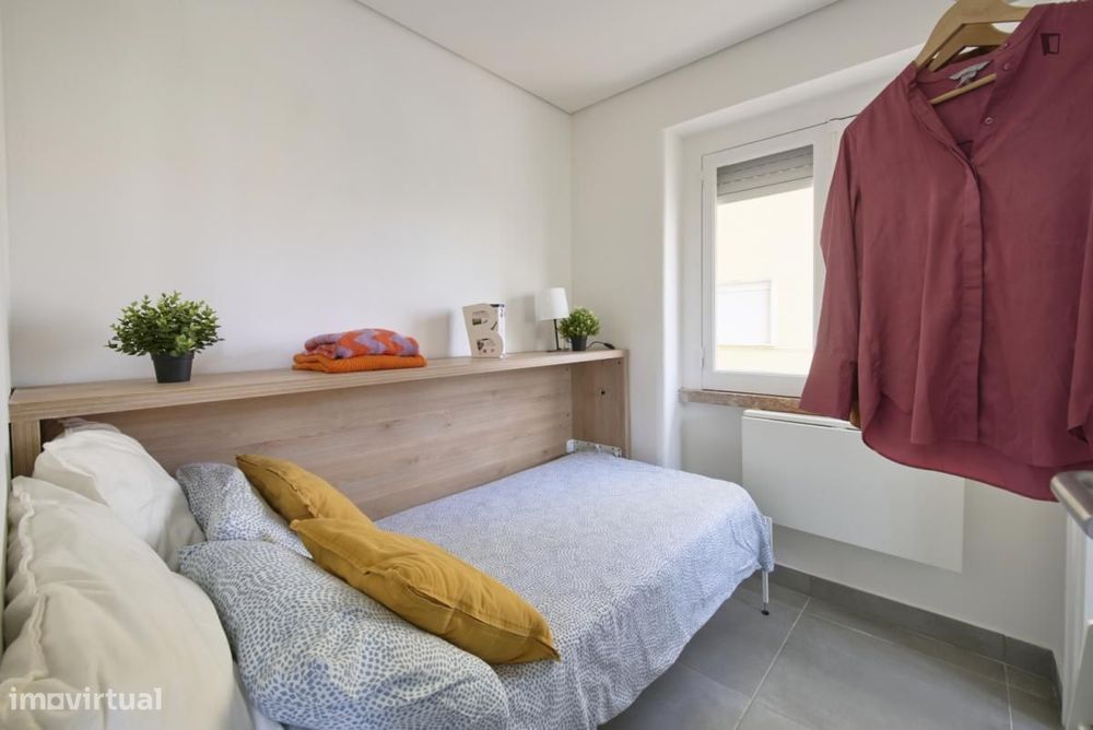 Quarto - localizado em Roma-Areeiro Lisbon