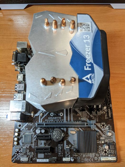 Продам комплект: i3-9100 + Gigabyte H310M S2H 2.0 + 16GB DDR4 + Башня