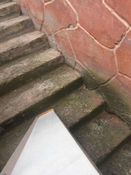 Продається підвіконник(водовідведення)