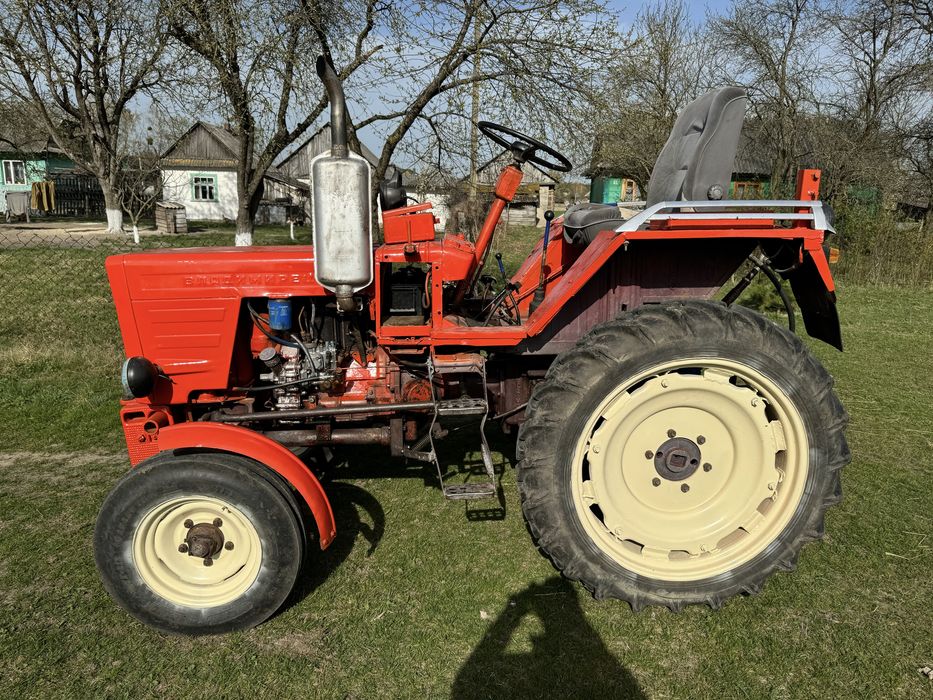 Продам трактор т25