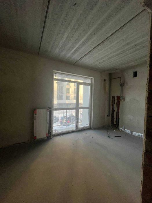 Велика 3к квартира з частковим ремонтом Будинок введено в експлуатацію